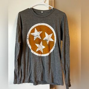 Tri-star long sleeve shirt. Size Small